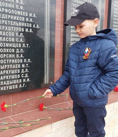 НИКОЛАЙ КРЮКОВ: ГЕРОЙ В МОЕЙ СЕМЬЕ