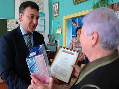 Учителя попросили Владимира Афонского взять шефство над школой села Ненашево